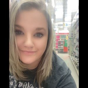 Meet your Posher, Britni